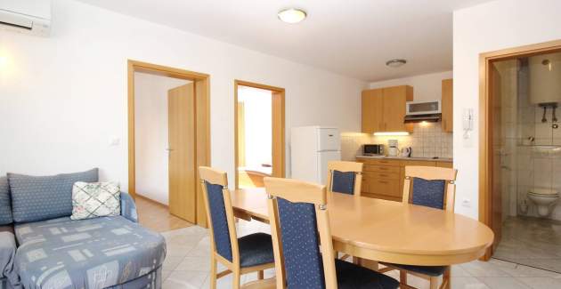 Appartamento Mikulan Nara B – con balcone, a 350 m dalla spiaggia