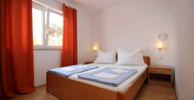 Appartamento Mikulan Nara Priz – con terrazza, a 350 m dalla spiaggia