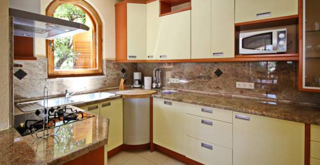 Apartman Mrkus A6 priz - s terasom, blizu plaže