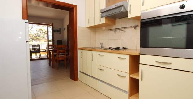 Appartamento Mrkus more - con balcone e vista mare, vicino alla spiaggia