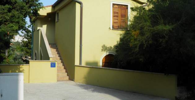 Appartamento Mrkus more - con balcone e vista mare, vicino alla spiaggia