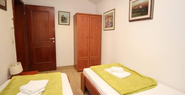 Appartamento Mrkus more - con balcone e vista mare, vicino alla spiaggia