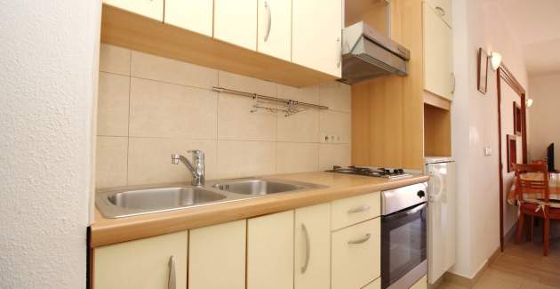 Apartment Mrkus brdo - with Balcony, near the Beach