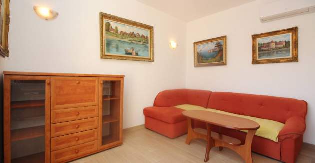Apartment Mrkus brdo - with Balcony, near the Beach