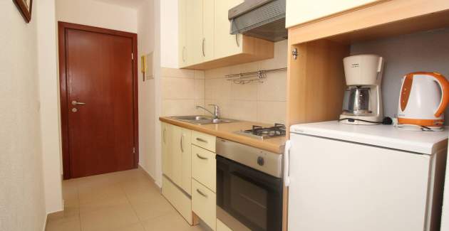 Apartment Mrkus brdo - with Balcony, near the Beach