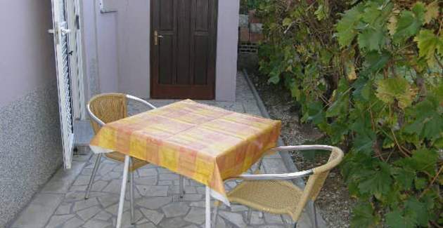 Classic Apartment Gabrijela 2 - for 2 Persons, with Terrace