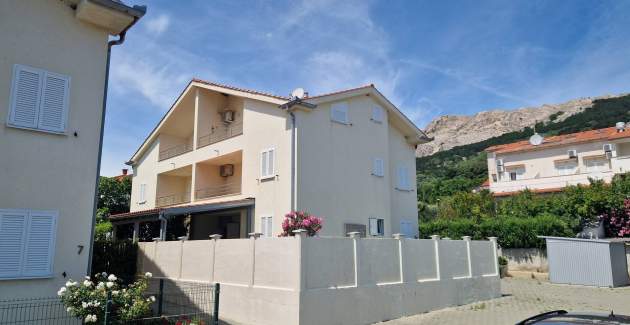 Apartment Pavlakovic - with Balcony and Parking