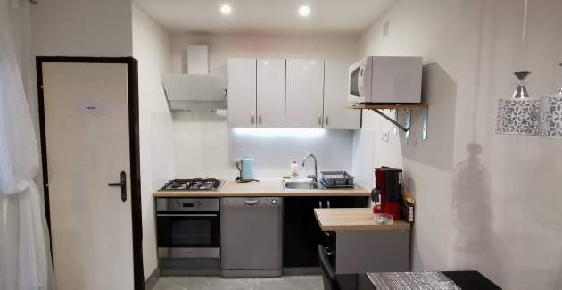 Apartman Lana priz - blizu centra i plaže