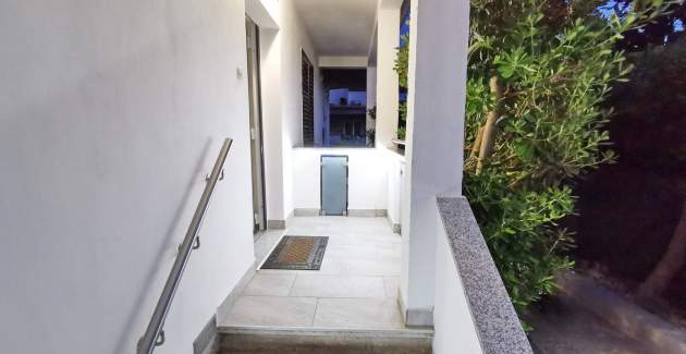 Apartman Lana priz - blizu centra i plaže