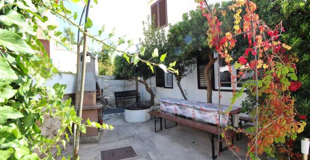 Apartman Lana priz - blizu centra i plaže