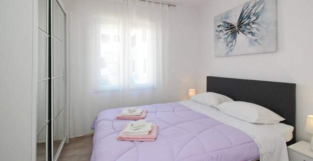 Apartman Lara K1 - blizu centra i plaže