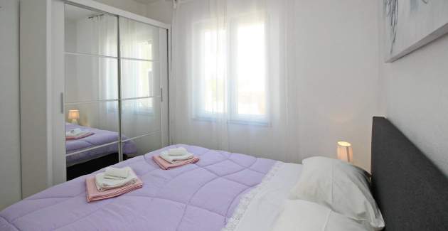 Apartman Lara K1 - blizu centra i plaže