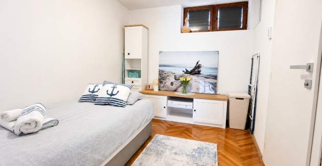 Apartment Radojevic - on two Floors, with Parking