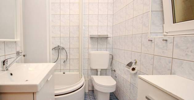 Monolocale Rozman Beach - vicino alla spiaggia, con terrazza