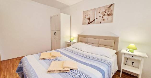 Apartment Sersic No.3 - 550 m from the Beach