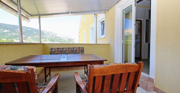 Apartman Zarok Beach Holiday A4 - blizu plaže, s balkonom