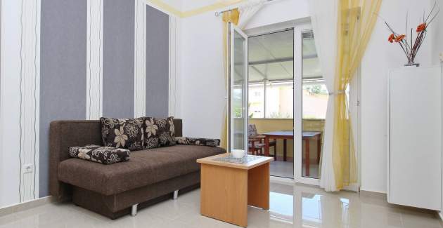 Apartman Zarok Beach Holiday A4 - blizu plaže, s balkonom