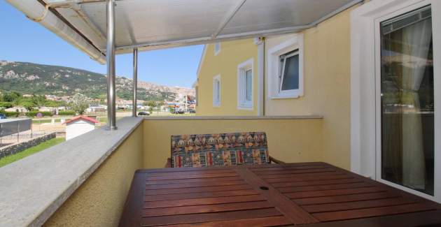 Apartman Zarok Beach Holiday A4 - blizu plaže, s balkonom