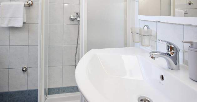 Apartman Zarok Beach Holiday A4 - blizu plaže, s balkonom