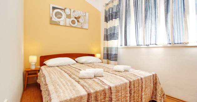 Apartman Zarok Beach Holiday A4 - blizu plaže, s balkonom