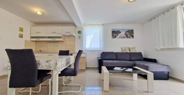 Apartment Slabek - with Balcony, 300 m from the Beach