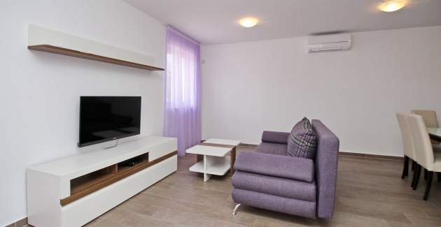 Apartment Smojver Nr. 4 – komfortabel, mit Balkon