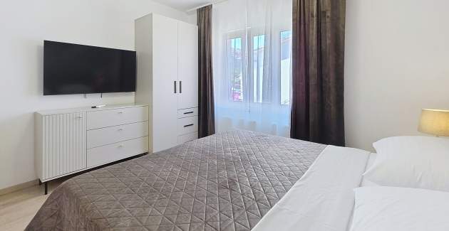 Modernes Apartment Gabrijela für 4 Personen – mit Balkon, 450 m vom Strand entfernt
