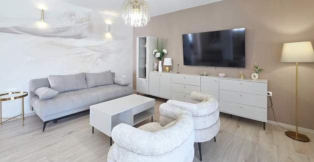 Modernes Apartment Gabrijela für 4 Personen – mit Balkon, 450 m vom Strand entfernt