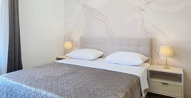 Modernes Apartment Gabrijela für 4 Personen – mit Balkon, 450 m vom Strand entfernt