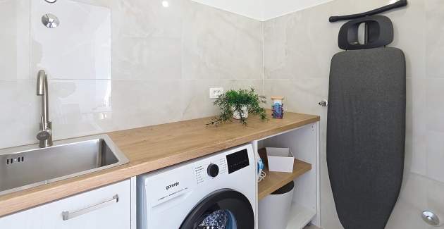 Modernes Apartment Gabrijela für 4 Personen – mit Balkon, 450 m vom Strand entfernt