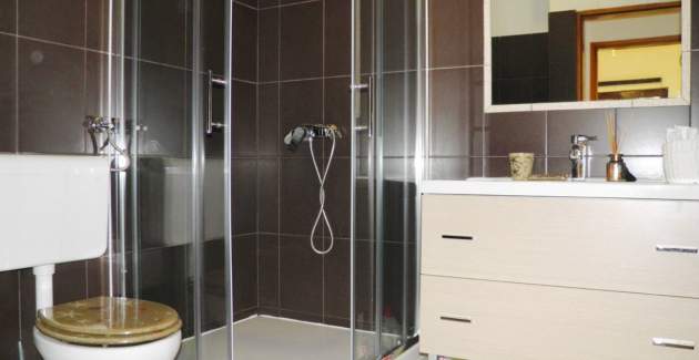 Apartment Starcevic-Filipovic with a Backyard and BBQ, 150 m from the Beach