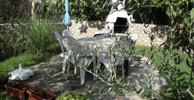 Charming Apartment Sunshine BS - with Balcony, 300 m from the Beach