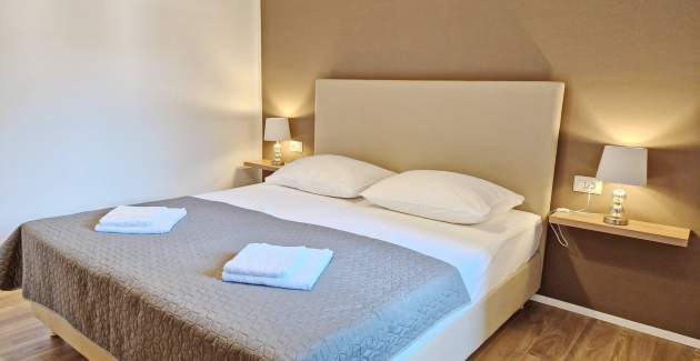 Charming Apartment Sunshine BS - with Balcony, 300 m from the Beach