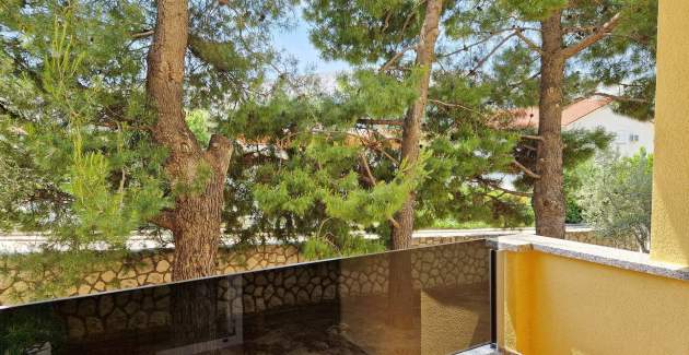 Charming Apartment Sunshine BS - with Balcony, 300 m from the Beach