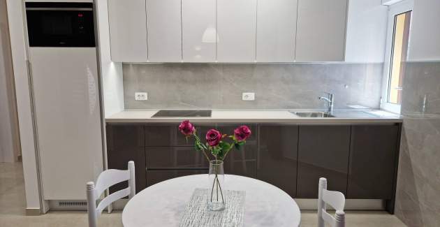 Affascinante Appartamento Sunshine DR – con Balcone, a 300 m dalla Spiaggia