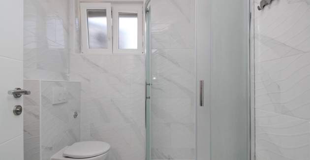 Apartman Lavanda br. 3 – Suteren razina, uz more