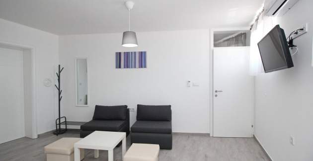 Apartman Lavanda br. 3 – Suteren razina, uz more