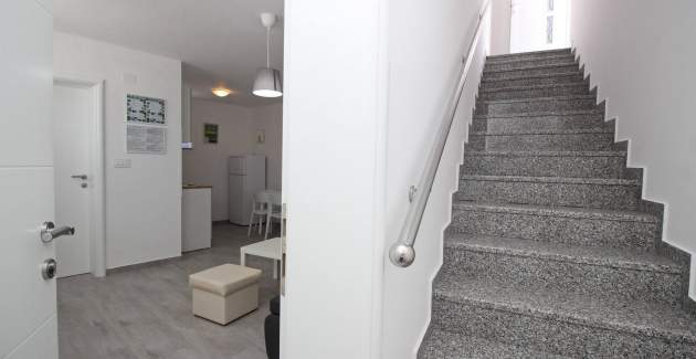 Apartman Lavanda br. 3 – Suteren razina, uz more