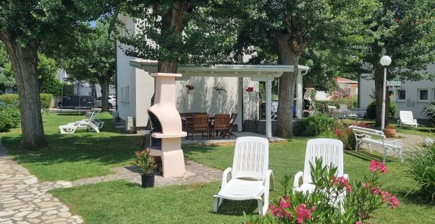 Apartment complex Villas Corinthia 2 - Top Location, 100m from the Beach, surrounded by Greenery