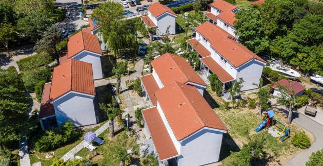 Complesso di appartamenti Villas Corinthia 2 - Posizione eccellente, a 100 metri dalla spiaggia, imm