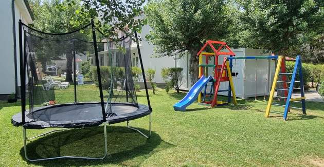 Apartmanski kompleks Villas Corinthia 13 - Vrhunska lokacija, 100m od plaže, okruženo zelenilom