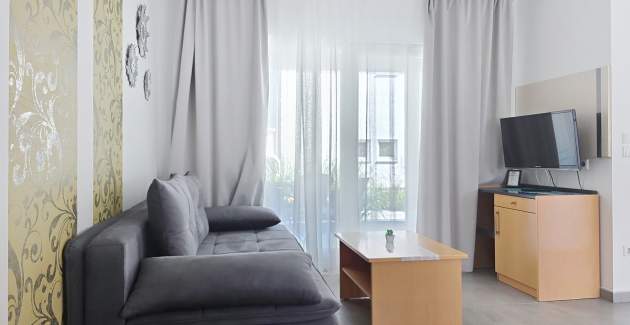 Apartmanski kompleks Villas Corinthia 13 - Vrhunska lokacija, 100m od plaže, okruženo zelenilom