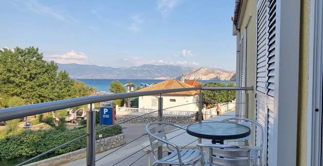 Apartment Vlahinja - with Balcony, 100m from the Beach