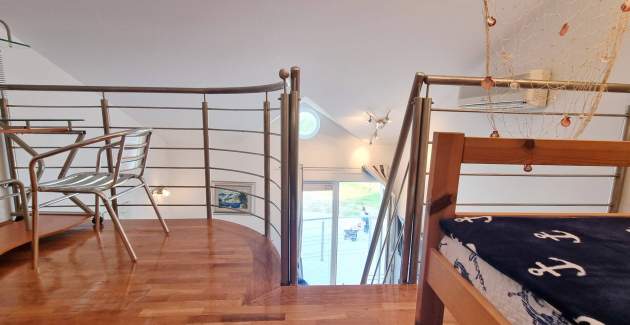 Apartment Vlahinja - with Balcony, 100m from the Beach