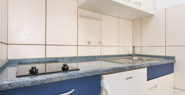 Apartment Mrakovcic Nr. 1 - mit Terrasse, 350 m vom Strand entfernt