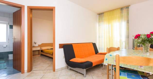 Appartamento Mrakovcic n. 4 - con balcone, a 350 m dalla spiaggia