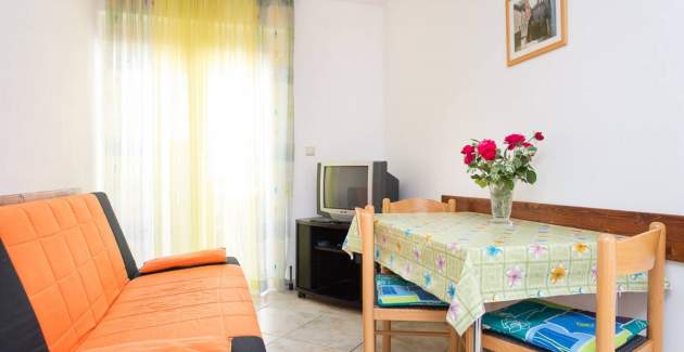 Appartamento Mrakovcic n. 4 - con balcone, a 350 m dalla spiaggia