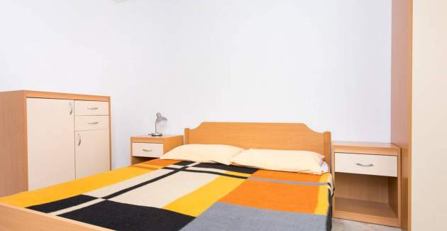 Appartamento Mrakovcic n. 4 - con balcone, a 350 m dalla spiaggia