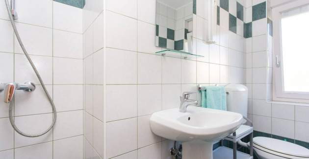 Appartamento Mrakovcic n. 4 - con balcone, a 350 m dalla spiaggia