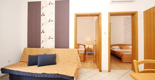 Apartment Limun 1 – mit Terrasse, 350 m vom Strand entfernt